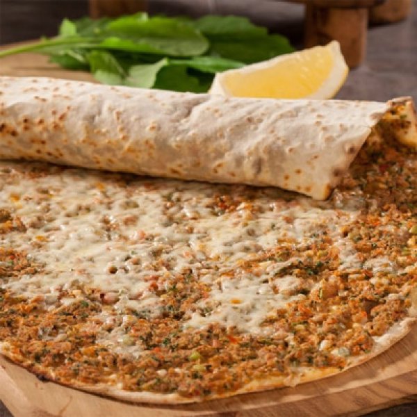 Kaşarlı Lahmacun